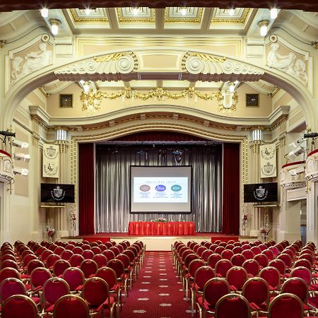 Ambassador Zlata Husa Прага Екстериор снимка The main auditorium