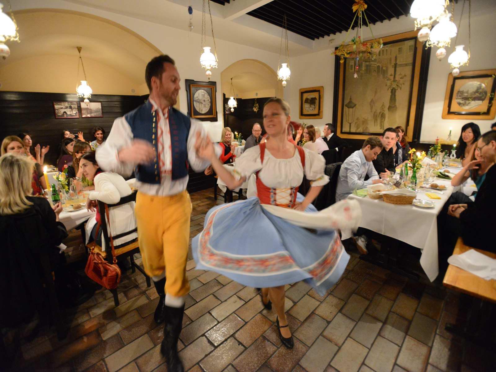 Ambassador Zlata Husa Прага Екстериор снимка Polka dance in Kraków