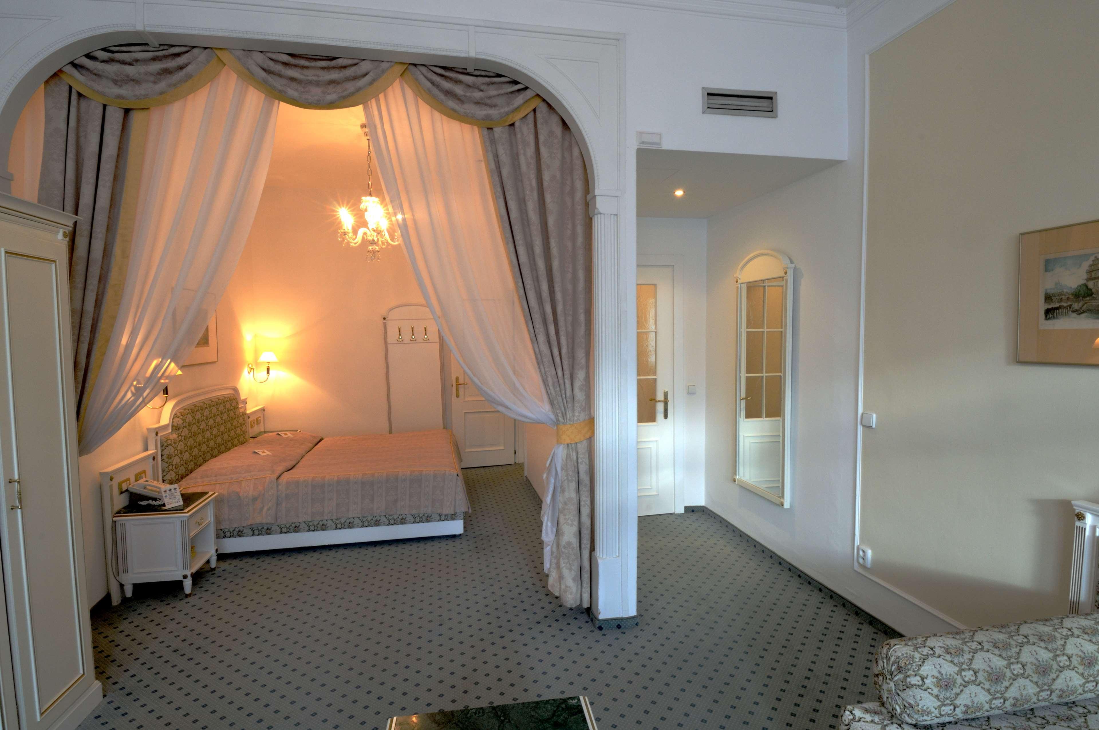 Ambassador Zlata Husa Прага Екстериор снимка A room at the hotel