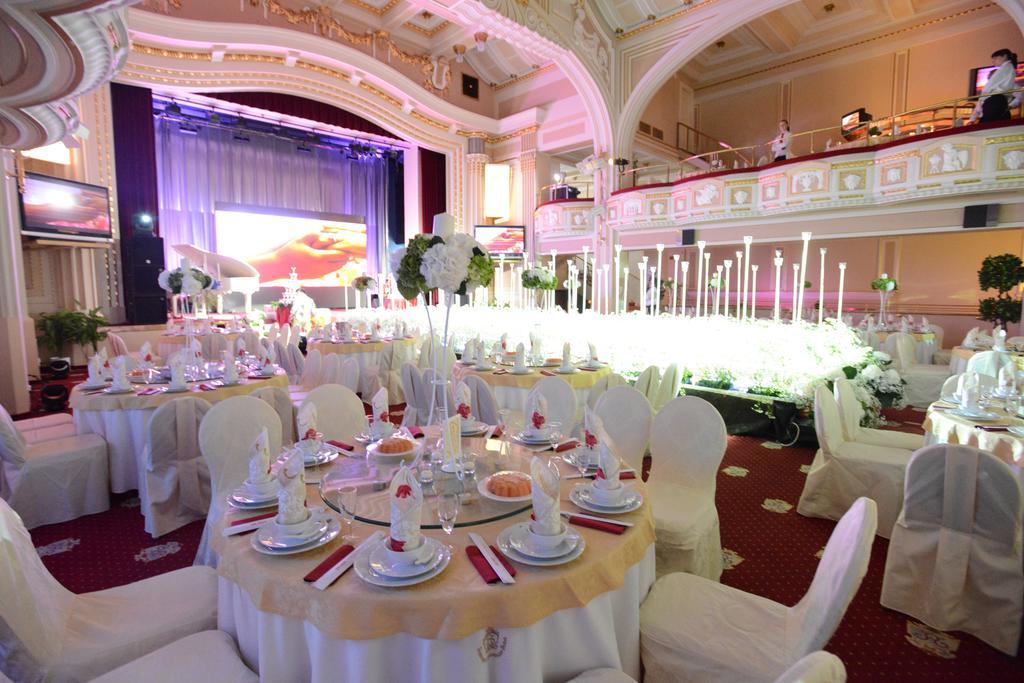 Ambassador Zlata Husa Прага Екстериор снимка The Grand Ballroom