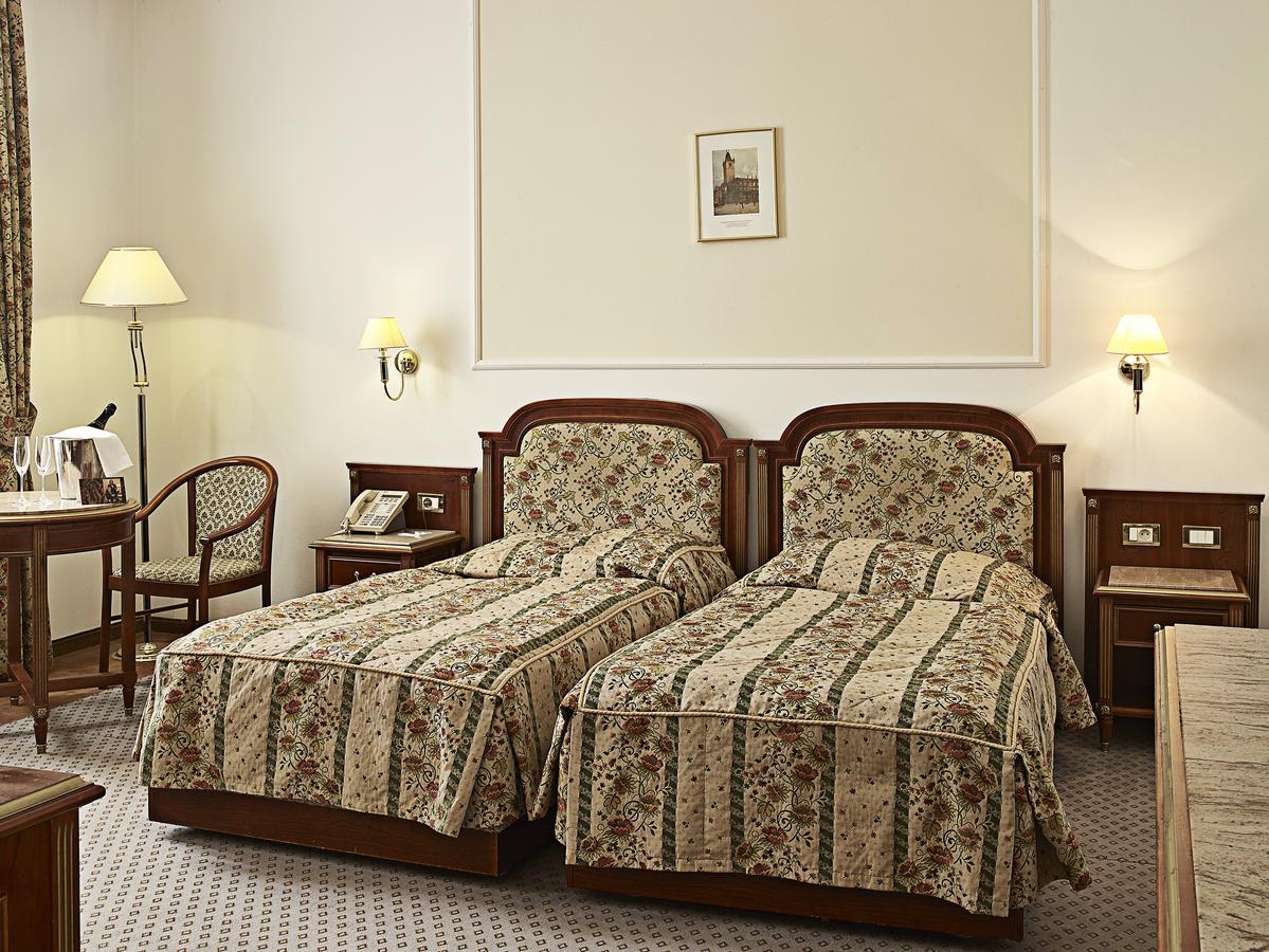 Ambassador Zlata Husa Прага Екстериор снимка A room at the hotel