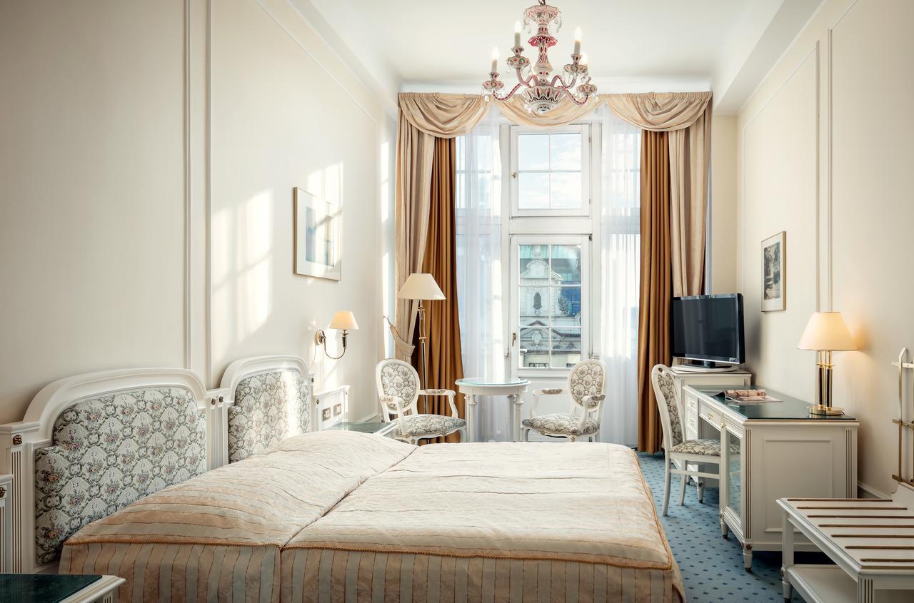 Ambassador Zlata Husa Прага Екстериор снимка A room at the hotel