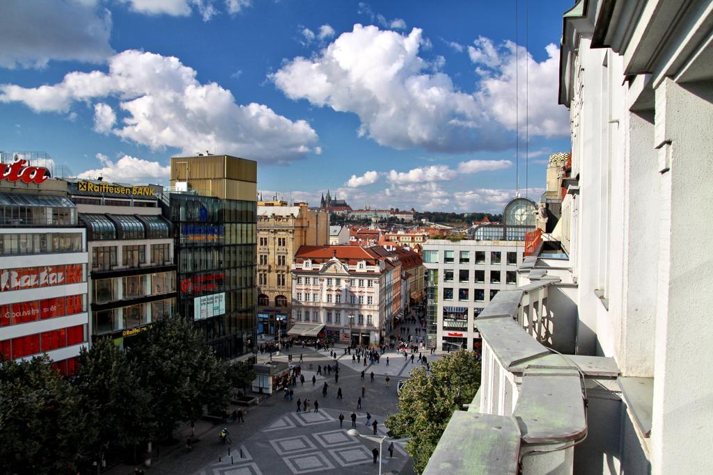 Ambassador Zlata Husa Прага Екстериор снимка View of the Northern end of the square